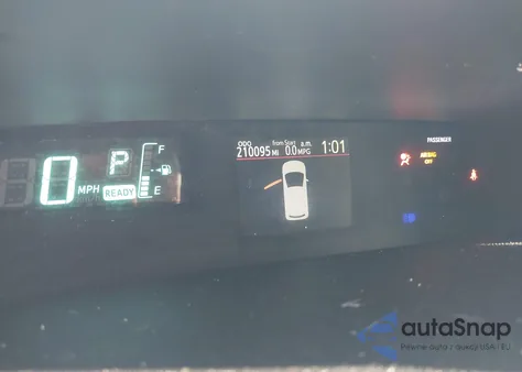 2013 Toyota Prius C Three from USA, damaged, VIN JTDKDTB39D1045346